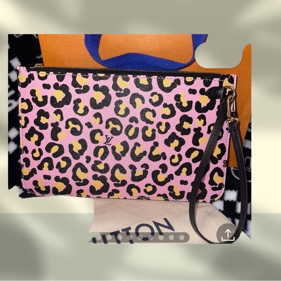 Louis Vuitton Pink Cheetah Wild at Heart Neverfull Pochette MM or GM Wristlet 18 - Picture 11 of 12
